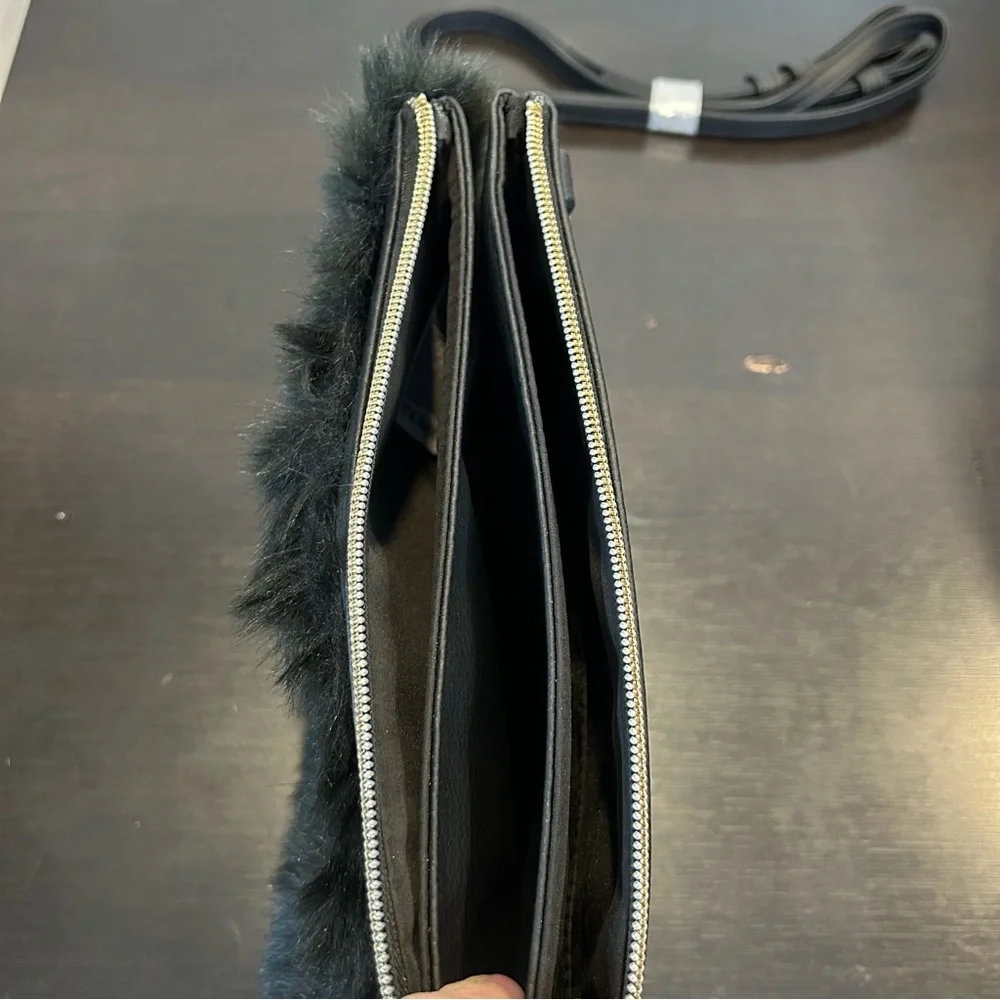 Uniqlo Faux Fur Black Furry Crossbody Bag Purse - Picture 5 of 6